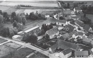 20 Niederbeisheim, Gutshof, Luftaufnahme, 1957